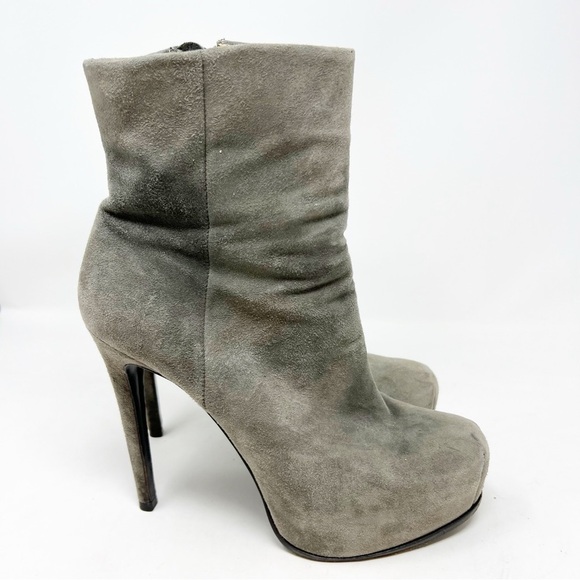 POUR LE VICTOIRE GRAY SUEDE BARDOT SIDE ZIP PLATFORM BOOTIES WOMENS SZ 8 - Picture 1 of 8